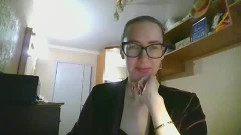 Snapshot of feraliss chatting on 11-17-25, 09:37 feraliss online show from 11-17-25, 09:37