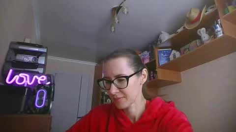 Snapshot of feraliss chatting on 02-26-26, 11:09 feraliss online show from 02-26-26, 11:09