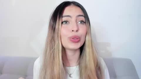 Snapshot of fernanda_aaa chatting on 02-25-26, 01:43 fernanda online show from 02-25-26, 01:43