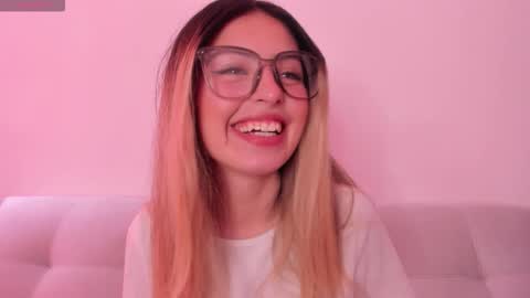 fernanda  online show from 03-19-26, 04:00