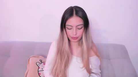 fernanda  online show from 04-21-26, 02:23