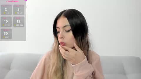Snapshot of fernanda_aaa chatting on 06-24-26, 04:28 fernanda online show from 06-24-26, 04:28