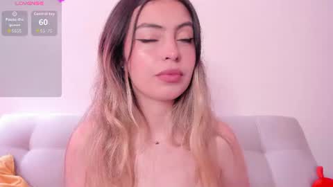 Snapshot of fernanda_aaa chatting on 07-10-26, 04:42 fernanda online show from 07-10-26, 04:42
