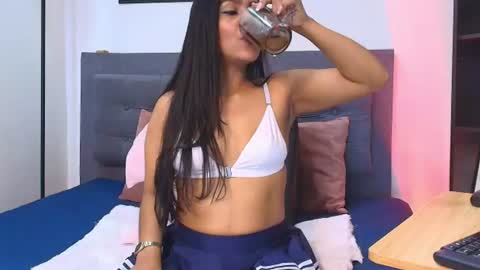 Snapshot of fernandabrown_ chatting on 06-12-26, 12:26 Fernandabrown s online show from 06-12-26, 12:26