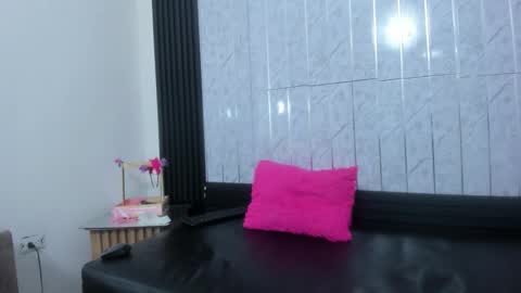 Fernandaclar online show from 10-10-25, 02:05