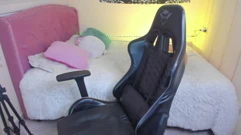 Fernanda Diaz online show from 05-30-26, 06:16