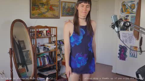 Snapshot of fernydew chatting on 02-25-25, 02:03 Fern next stream 430pm Monday PST online show from 02-25-25, 02:03