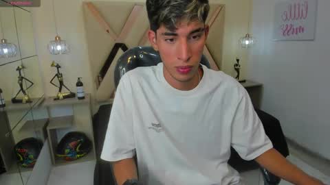 FER PHOENIX online show from 10-10-25, 04:22