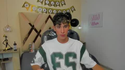 FER PHOENIX online show from 10-19-25, 03:29