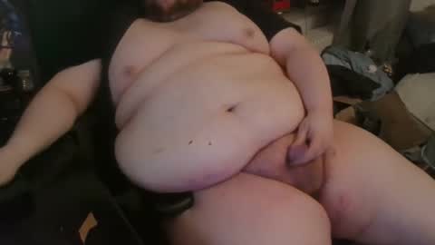 Snapshot of fettebifotze28h chatting on 12-22-25, 07:44 Cow Sow online show from 12-22-25, 07:44