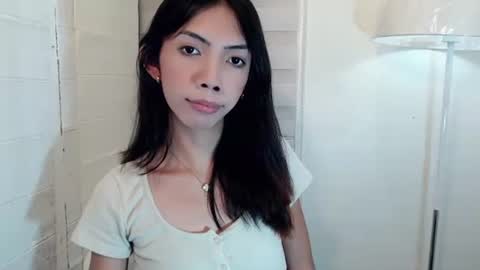 Snapshot of feyaaa chatting on 02-05-25, 08:00 feyaaa online show from 02-05-25, 08:00