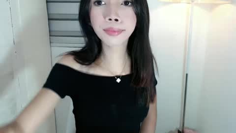 Snapshot of feyaaa chatting on 02-11-25, 07:38 feyaaa online show from 02-11-25, 07:38