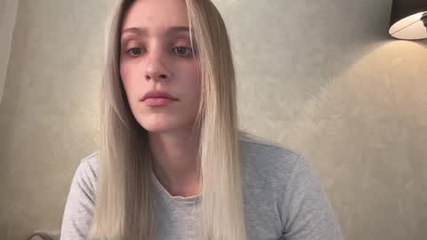 Lisa online show from 10-19-25, 09:21