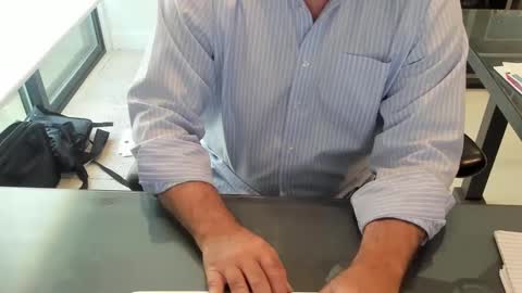 Snapshot of fhetzl chatting on 10-13-25, 09:48 fhetzl online show from 10-13-25, 09:48