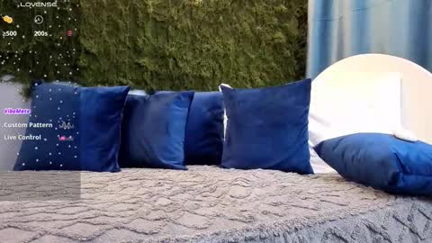 Snapshot of fiachand chatting on 11-21-25, 09:24 Thomas online show from 11-21-25, 09:24