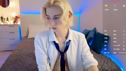 Snapshot of fiachand chatting on 05-14-26, 04:36 Thomas online show from 05-14-26, 04:36
