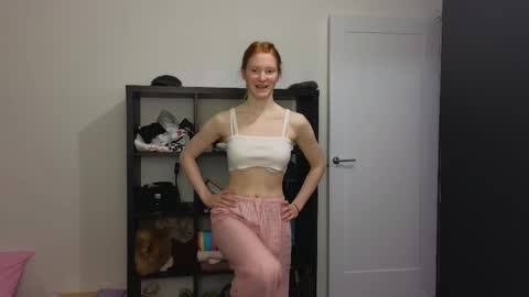 Snapshot of fiamoor chatting on 02-18-25, 06:04 Fia online show from 02-18-25, 06:04