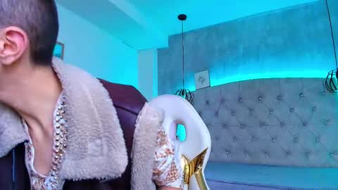   online show from 10-21-25, 11:44