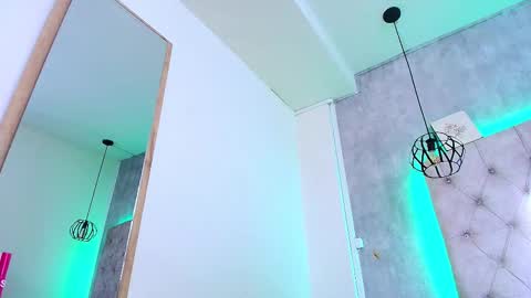   online show from 11-11-25, 12:05