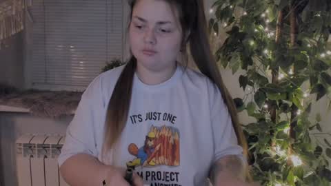 Snapshot of fiery__lady_ chatting on 01-12-25, 03:57 Evita online show from 01-12-25, 03:57