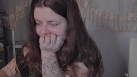 Snapshot of fiery__lady_ chatting on 02-09-25, 04:50 Evita online show from 02-09-25, 04:50