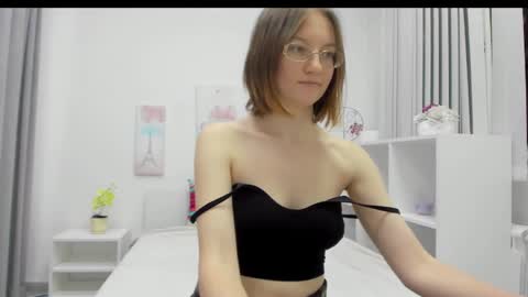 Snapshot of fiery__mary chatting on 02-18-25, 01:11 Mary online show from 02-18-25, 01:11
