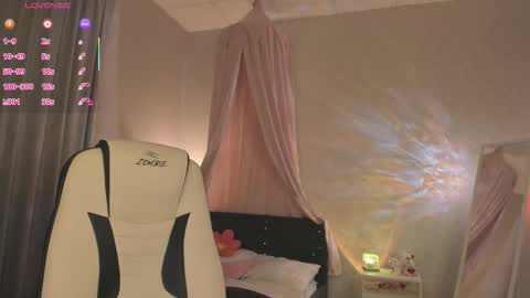 Filla online show from 11-20-25, 03:39