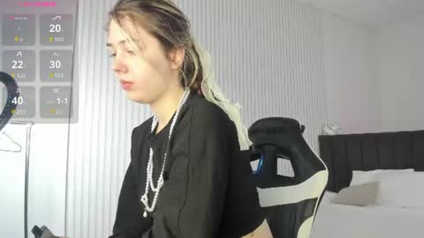 Snapshot of fieryfeline chatting on 06-26-26, 03:22 Filla online show from 06-26-26, 03:22
