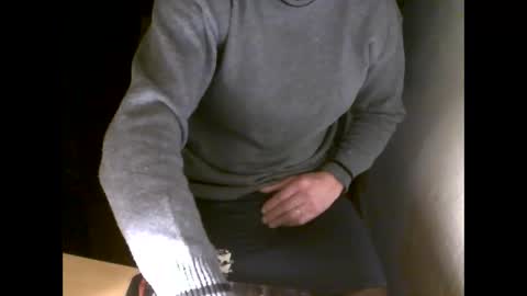 Snapshot of fifi010203 chatting on 03-10-26, 06:40 fifi010203 online show from 03-10-26, 06:40