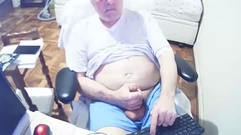 Snapshot of filhober chatting on 01-13-25, 10:35 filhober online show from 01-13-25, 10:35