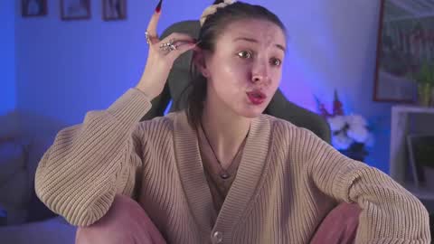 cap and Lana  online show from 12-12-24, 09:19