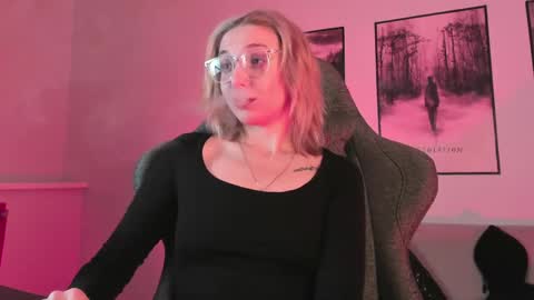 cap and Lana  online show from 03-02-25, 05:33