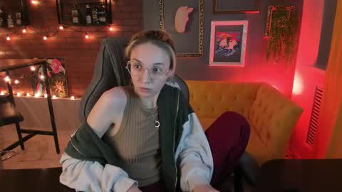 cap and Lana  online show from 09-08-25, 08:19