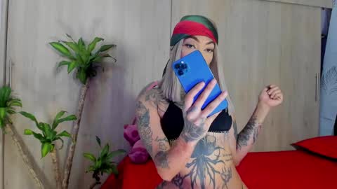 Snapshot of filletatouee chatting on 01-16-26, 07:01 filletatouee online show from 01-16-26, 07:01