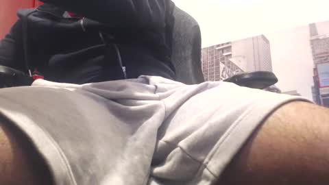 Snapshot of filouxx70 chatting on 10-19-25, 05:13 filouxx70 online show from 10-19-25, 05:13