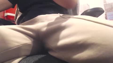 Snapshot of filouxx70 chatting on 11-02-25, 11:40 filouxx70 online show from 11-02-25, 11:40