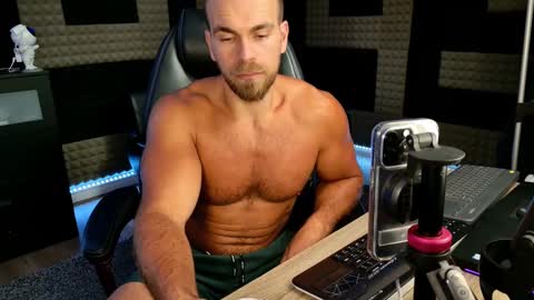 Nick online show from 09-08-25, 04:39