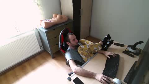 Jane and Findo online show from 02-25-25, 11:22