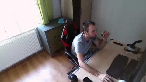 Jane and Findo online show from 03-09-25, 01:04