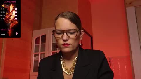 Lady online show from 11-02-25, 12:35