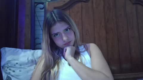 Snapshot of findombratty chatting on 04-28-26, 05:01 findombratty online show from 04-28-26, 05:01
