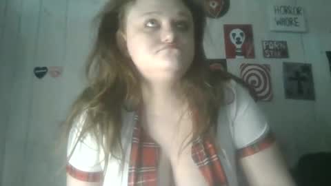 Snapshot of findommefoxi chatting on 01-17-26, 07:28 findommefoxi online show from 01-17-26, 07:28
