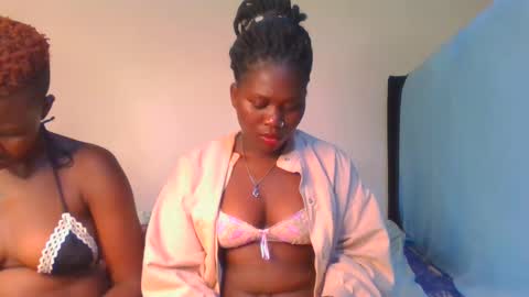 Snapshot of fine_melanie chatting on 01-11-25, 02:52 melanie online show from 01-11-25, 02:52