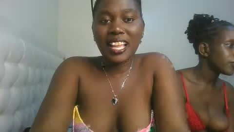 Snapshot of fine_melanie chatting on 10-15-25, 06:30 melanie online show from 10-15-25, 06:30