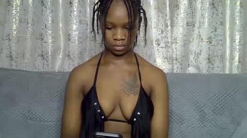 Snapshot of fine_queen12 chatting on 07-01-26, 03:52 fine_queen12 online show from 07-01-26, 03:52
