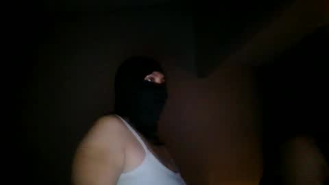 Snapshot of fineassmexican2224 chatting on 09-27-25, 05:56 fineassmexican2224 online show from 09-27-25, 05:56