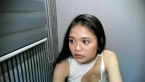 Snapshot of finekeona chatting on 04-21-26, 04:23 KEONA online show from 04-21-26, 04:23