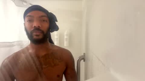 Snapshot of finessegod26 chatting on 11-23-25, 02:39 finessegod26 online show from 11-23-25, 02:39