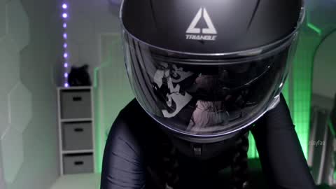 Snapshot of finleyfae chatting on 01-27-25, 06:31 finleyfae online show from 01-27-25, 06:31