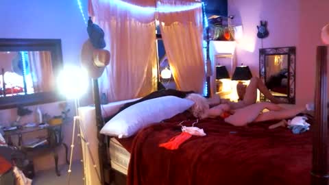 Snapshot of fionajamez chatting on 05-28-26, 05:27 J online show from 05-28-26, 05:27